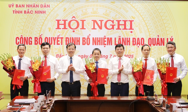 Bắc Ninh bổ nhiệm 20 lãnh đạo sở, ban, ngành- Ảnh 2.