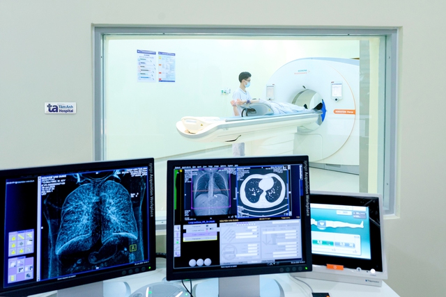Người dân TP.HCM khám sức khỏe chuyên sâu với 'siêu máy CT' hiện đại- Ảnh 3.