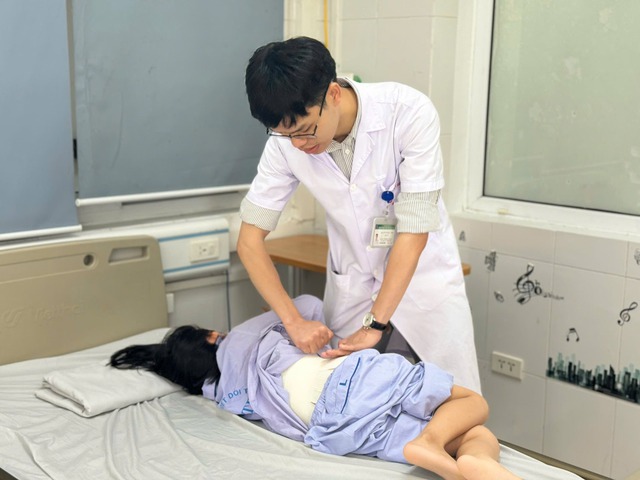 Phẫu thuật thành công khối u sắc tố khổng lồ ở lưng bé 8 tuổi- Ảnh 4.