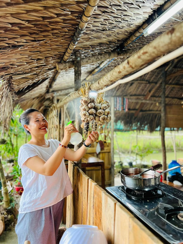 Tư duy kinh doanh online 'chất phác' của Creator Tuyền Saphia- Ảnh 2. Tư duy kinh doanh online 'chất phác' của Creator Tuyền Saphia- Ảnh 2.