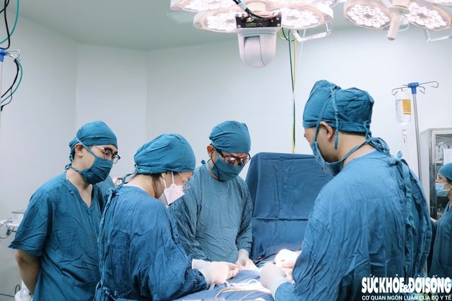 Bệnh viện tuyến tỉnh phối hợp với chuyên gia Úc phẫu thuật dị tật tiết niệu cho bé trai 6 tuổi- Ảnh 1. Bệnh viện tuyến tỉnh phối hợp với chuyên gia Úc phẫu thuật dị tật tiết niệu cho bé trai 6 tuổi- Ảnh 1.