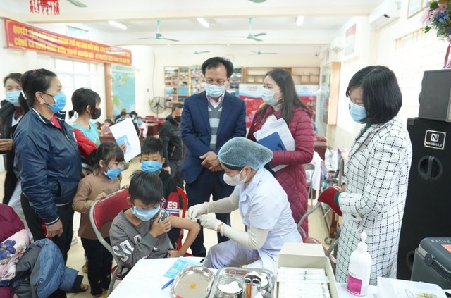 Vaccine sởi phủ khắp Quảng Ninh trước thời hạn- Ảnh 1. Vaccine sởi phủ khắp Quảng Ninh trước thời hạn- Ảnh 1.