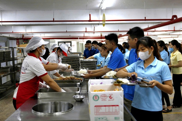 Thông tin thêm về suất cơm có 'dị vật': Nguyên nhân do quả ổi? - Ảnh 3. Thông tin thêm về suất cơm có 'dị vật': Nguyên nhân do quả ổi? - Ảnh 3.