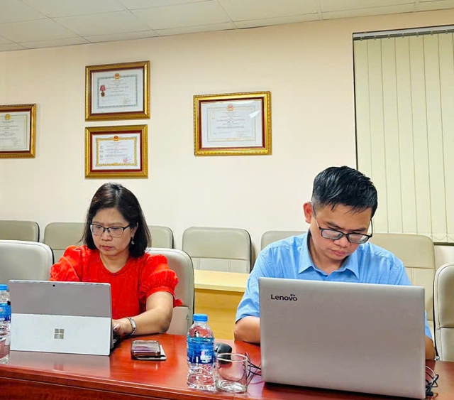 Hội đồng Giám khảo tổng hợp kết quả chấm điểm Cuộc thi 'Cơ sở Y tế Xanh - Sạch - Đẹp' lần thứ I- Ảnh 2. Hội đồng Giám khảo tổng hợp kết quả chấm điểm Cuộc thi 'Cơ sở Y tế Xanh - Sạch - Đẹp' lần thứ I- Ảnh 2.
