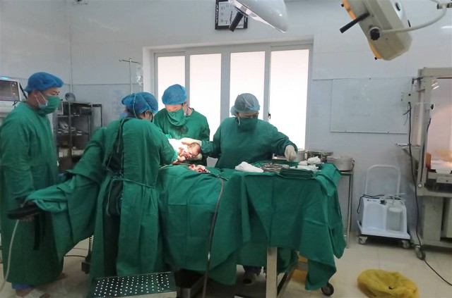 Từ trạm y tế đến cộng đồng: Hộ sinh và hành trình giảm tử vong mẹ và trẻ sơ sinh- Ảnh 1. Từ trạm y tế đến cộng đồng: Hộ sinh và hành trình giảm tử vong mẹ và trẻ sơ sinh- Ảnh 1.