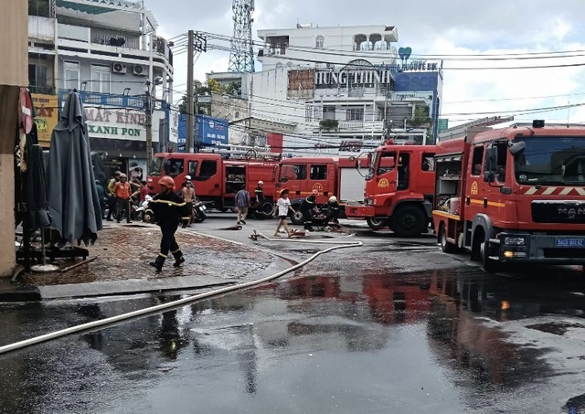 TPHCM: Cháy chợ Thủ Đức nghi do chập điện- Ảnh 1. TPHCM: Cháy chợ Thủ Đức nghi do chập điện- Ảnh 1.