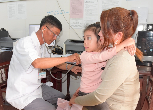 Đẩy nhanh tiến độ tiêm vaccine sởi trong Chương trình tiêm chủng mở rộng- Ảnh 1.