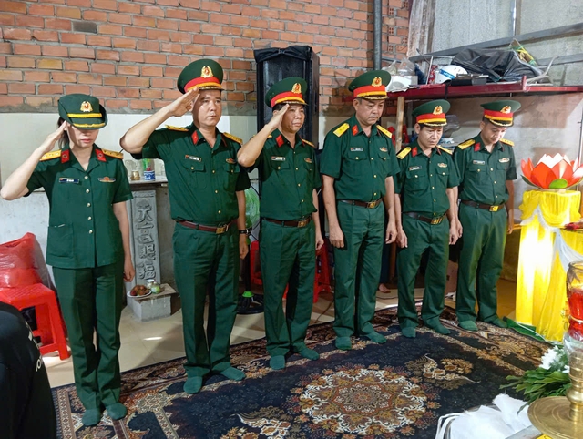 Vượt lên nỗi đau, mẹ và vợ liệt sĩ hy sinh khi cứu 3 em nhỏ đuối nước, vẫn tần tảo nuôi dạy con cháu nên người- Ảnh 6.