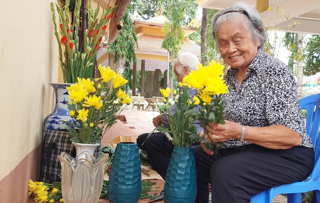 Xúc động nghĩa tình đồng đội Quân y Miền B2- Ảnh 2. Xúc động nghĩa tình đồng đội Quân y Miền B2- Ảnh 2.