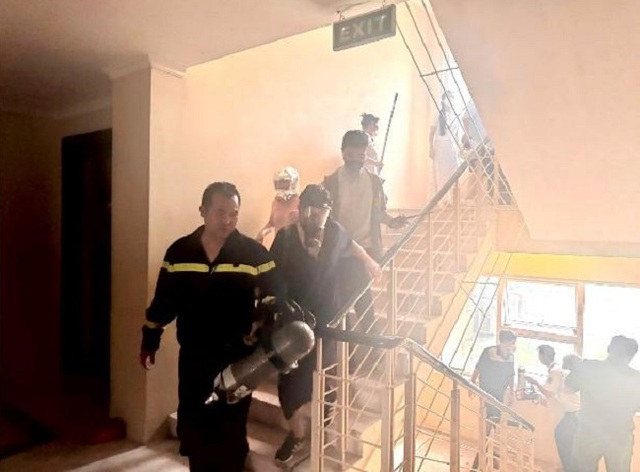 Cháy căn hộ chung cư ở Ciputra, 47 người thoát nạn- Ảnh 2.