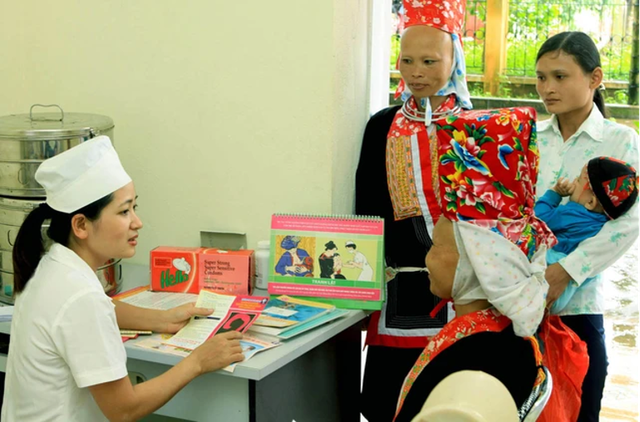 Mở rộng mô hình y tế lưu động và tư vấn dinh dưỡng tại thôn bản vùng dân tộc thiểu số- Ảnh 1. Mở rộng mô hình y tế lưu động và tư vấn dinh dưỡng tại thôn bản vùng dân tộc thiểu số- Ảnh 1.