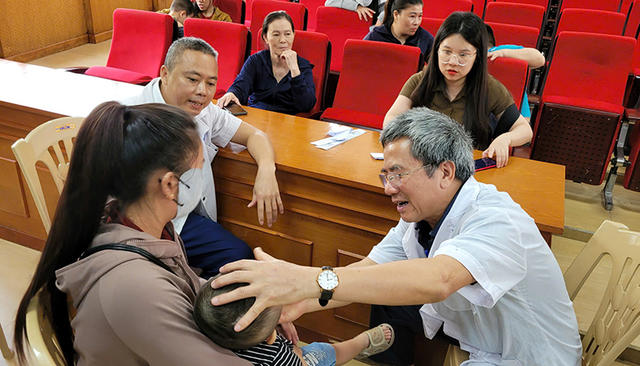 Khám sàng lọc và phẫu thuật miễn phí cho trẻ khuyết tật tại tỉnh Quảng Trị- Ảnh 2. Khám sàng lọc và phẫu thuật miễn phí cho trẻ khuyết tật tại tỉnh Quảng Trị- Ảnh 2.