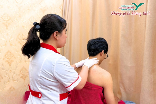 Phòng khám Lão Nhà Quê – Vi Diệu Nam Dược: Đưa YHCT đến gần hơn với cộng đồng- Ảnh 3. Phòng khám Lão Nhà Quê – Vi Diệu Nam Dược: Đưa YHCT đến gần hơn với cộng đồng- Ảnh 3.