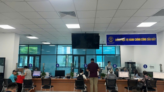 Hà Nội triển khai chiến dịch ‘45 ngày đêm’ ra quân hỗ trợ chuyển đổi số tại 126 xã, phường- Ảnh 2.