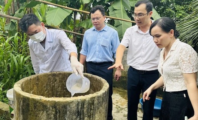 Thanh Hóa: Khẩn cấp triển khai các biện pháp phòng chống dịch bệnh sau mưa lũ- Ảnh 2. Thanh Hóa: Khẩn cấp triển khai các biện pháp phòng chống dịch bệnh sau mưa lũ- Ảnh 2.