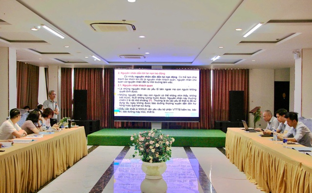 Phổ biến công tác an toàn, vệ sinh lao động cho cán bộ công đoàn Y tế bộ ngành, địa phương- Ảnh 3.