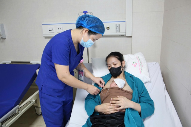 Hành trình 103 ngày cứu em bé sinh cực non của y bác sĩ tuyến dưới- Ảnh 2.