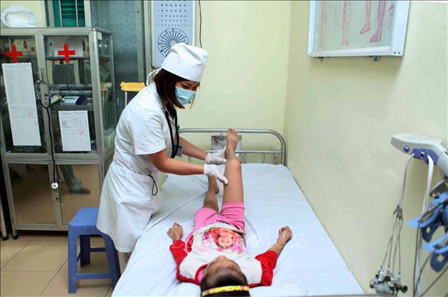 Nâng cao chất lượng dịch vụ y tế cơ sở: Đảm bảo công bằng và bền vững trong khám chữa bệnh- Ảnh 2. Nâng cao chất lượng dịch vụ y tế cơ sở: Đảm bảo công bằng và bền vững trong khám chữa bệnh- Ảnh 2.