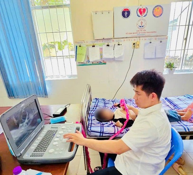 Khánh Hòa liên tục can thiệp thành công tim bẩm sinh cho trẻ em- Ảnh 3. Khánh Hòa liên tục can thiệp thành công tim bẩm sinh cho trẻ em- Ảnh 3.