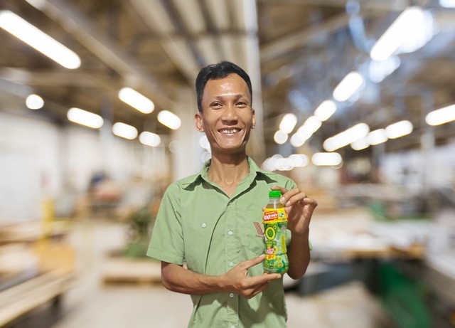 Người trẻ háo hức trước ngày quay số tìm khách hàng trúng giải 20 đến 100 triệu đồng của Trà Xanh Không Độ- Ảnh 3. Người trẻ háo hức trước ngày quay số tìm khách hàng trúng giải 20 đến 100 triệu đồng của Trà Xanh Không Độ- Ảnh 3.