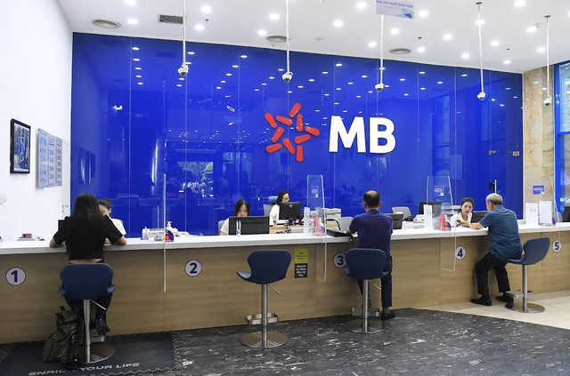 MB bứt phá nửa đầu 2025: Hiệu quả dẫn đầu - ROE vượt 22%- Ảnh 1. MB bứt phá nửa đầu 2025: Hiệu quả dẫn đầu - ROE vượt 22%- Ảnh 1.