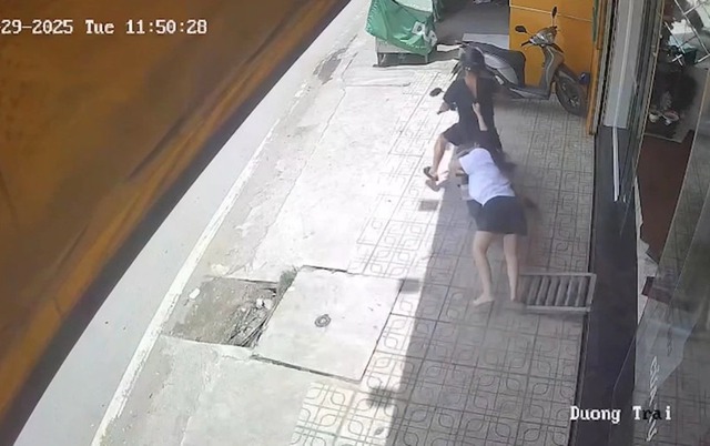 TP Hồ Chí Minh: Công an bắt giữ nghi phạm cướp tiệm vàng sau vài giờ lẩn trốn- Ảnh 1.