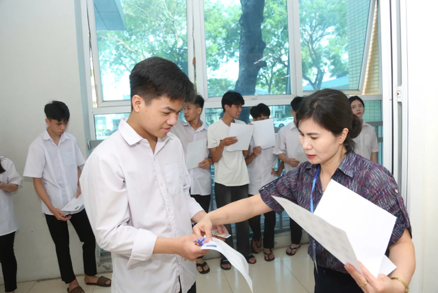 Tạm hoãn nghĩa vụ quân sự khi chờ xét tuyển đại học: Thí sinh cần làm gì?- Ảnh 1. Tạm hoãn nghĩa vụ quân sự khi chờ xét tuyển đại học: Thí sinh cần làm gì?- Ảnh 1.
