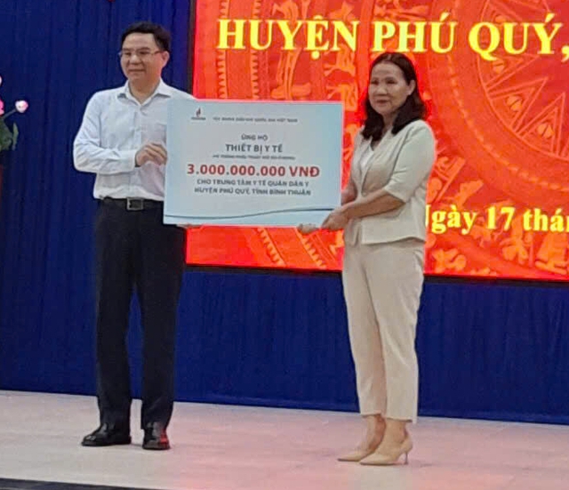3 tỉ đồng tài trợ cho Trung tâm Y tế Quân dân y Đặc khu Phú Quý vẫn nằm trên… bảng tượng trưng- Ảnh 1.