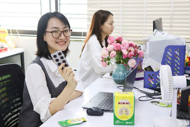 Bổ Phế Nam Hà ra mắt Kẹo Bổ Phế không đường - Bước tiến mới từ thương hiệu 65 năm- Ảnh 3. Bổ Phế Nam Hà ra mắt Kẹo Bổ Phế không đường - Bước tiến mới từ thương hiệu 65 năm- Ảnh 3.