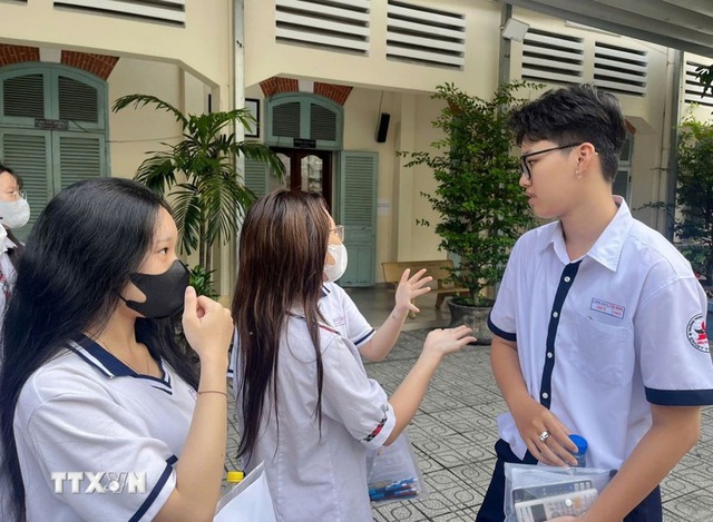 Hà Nội: 6 địa điểm cấp tài khoản đăng ký xét tuyển đại học từ ngày 10-20/7- Ảnh 1. Hà Nội: 6 địa điểm cấp tài khoản đăng ký xét tuyển đại học từ ngày 10-20/7- Ảnh 1.