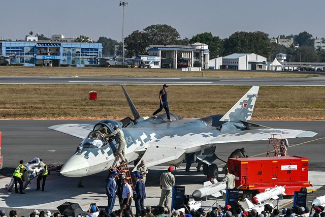 Su-35 sẵn sàng 'lấp chỗ trống' trong không quân Ấn Độ- Ảnh 2. Su-35 sẵn sàng 'lấp chỗ trống' trong không quân Ấn Độ- Ảnh 2.