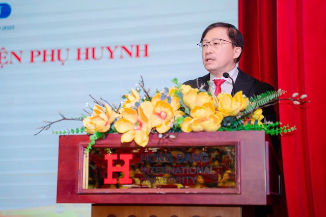 Lễ tốt nghiệp đầy cảm xúc tại Đại học Quốc tế Hồng Bàng: Tuyên thệ y đức, tri ân và hàng loạt thành tích rực rỡ- Ảnh 3. Lễ tốt nghiệp đầy cảm xúc tại Đại học Quốc tế Hồng Bàng: Tuyên thệ y đức, tri ân và hàng loạt thành tích rực rỡ- Ảnh 3.