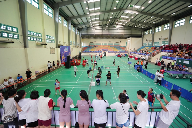 Hội thao Bệnh viện Đa khoa Hồng Ngọc: Khỏe để phụng sự- Ảnh 3. Hội thao Bệnh viện Đa khoa Hồng Ngọc: Khỏe để phụng sự- Ảnh 3.
