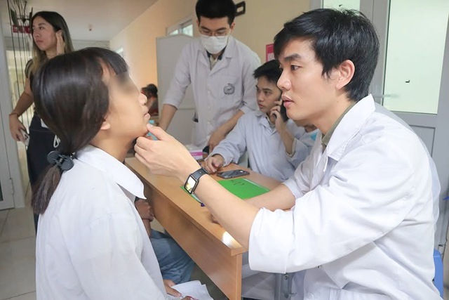 Phẫu thuật miễn phí dị tật khe hở môi, vòm miệng...- Ảnh 1. Phẫu thuật miễn phí dị tật khe hở môi, vòm miệng...- Ảnh 1.