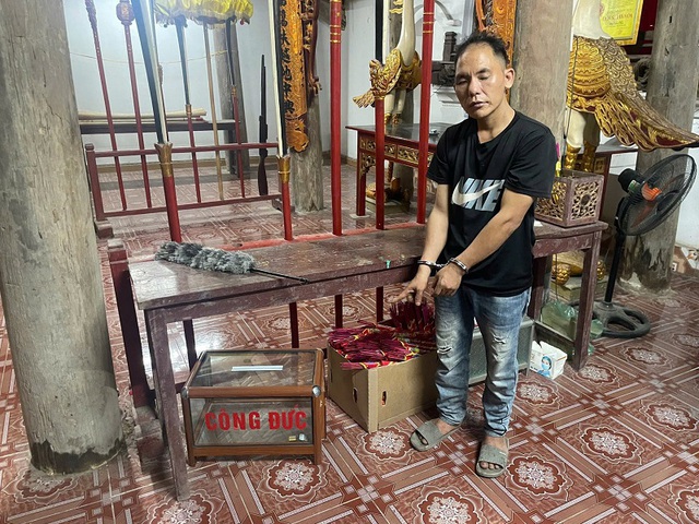 Bắt giữ gã đàn ông chuyên trộm cắp tiền công đức tại đình, chùa ở Phú Thọ- Ảnh 1.
