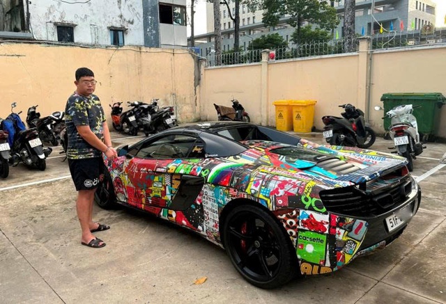 'Trùm siêu xe' Phan Công Khanh bị truy tố chiếm đoạt gần 33 tỷ đồng- Ảnh 2. 'Trùm siêu xe' Phan Công Khanh bị truy tố chiếm đoạt gần 33 tỷ đồng- Ảnh 2.