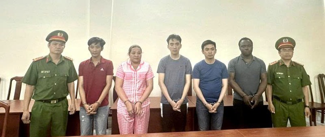 Đề nghị truy tố 21 bị can rửa tiền, chuyển hàng nghìn tỷ đồng qua Campuchia- Ảnh 1. Đề nghị truy tố 21 bị can rửa tiền, chuyển hàng nghìn tỷ đồng qua Campuchia- Ảnh 1.