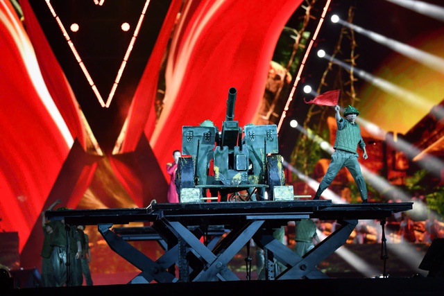 Những khoảnh khắc vô cùng ấn tượng tại concert 'Tổ quốc trong tim'- Ảnh 9.