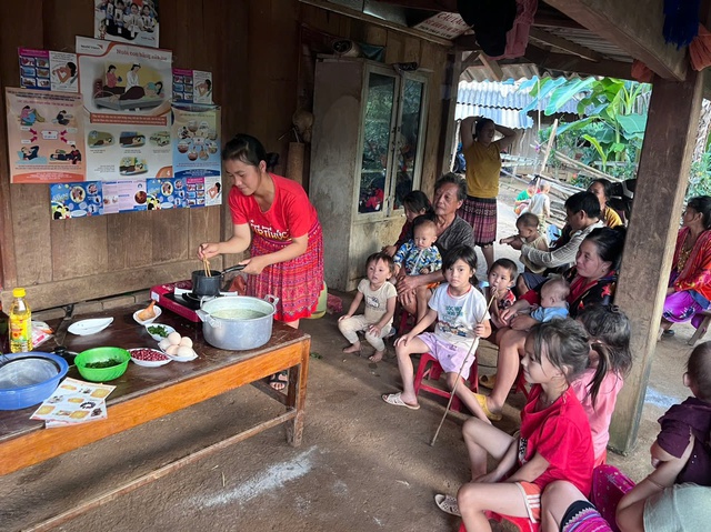 Can thiệp cải thiện tình trạng dinh dưỡng và giảm suy dinh dưỡng thấp còi ở trẻ em vùng đồng bào dân tộc thiểu số và miền núi- Ảnh 3. Can thiệp cải thiện tình trạng dinh dưỡng và giảm suy dinh dưỡng thấp còi ở trẻ em vùng đồng bào dân tộc thiểu số và miền núi- Ảnh 3.