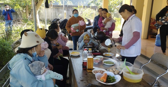 Can thiệp cải thiện tình trạng dinh dưỡng và giảm suy dinh dưỡng thấp còi ở trẻ em vùng đồng bào dân tộc thiểu số và miền núi- Ảnh 4. Can thiệp cải thiện tình trạng dinh dưỡng và giảm suy dinh dưỡng thấp còi ở trẻ em vùng đồng bào dân tộc thiểu số và miền núi- Ảnh 4.