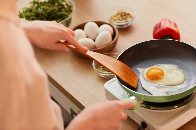 Nên ăn bao nhiêu quả trứng mỗi tuần để vừa giảm cân vừa bảo vệ tim mạch?- Ảnh 1.