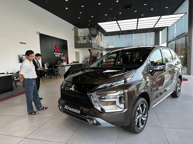 Thị trường ôtô trong nước ‘thận trọng’ trước lộ trình hạn chế xe phát thải- Ảnh 1. Thị trường ôtô trong nước ‘thận trọng’ trước lộ trình hạn chế xe phát thải- Ảnh 1.