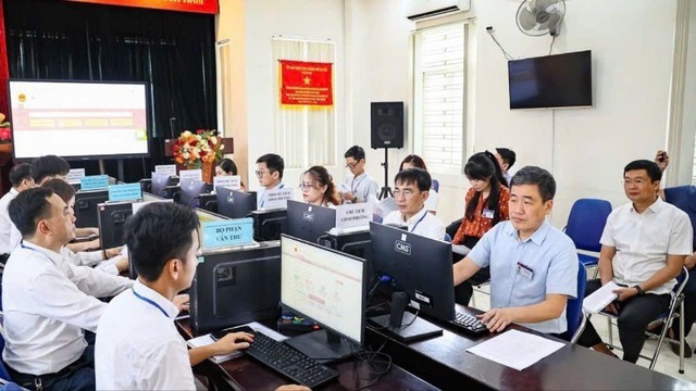 Từ 20/8, Bộ Nội vụ cử 34 cán bộ tăng cường về các địa phương trong 2 tháng- Ảnh 1.