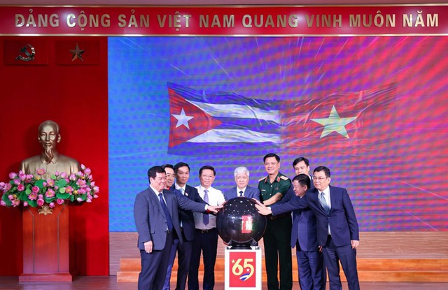 Sau 30 giờ, Chương trình ủng hộ nhân dân Cuba đã đạt 65 tỷ đồng- Ảnh 1.