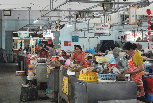Ngành y tế TP Huế khuyến cáo người dân không 'tẩy chay' thịt lợn- Ảnh 2.
