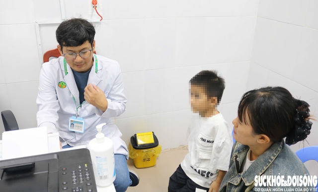 Phẫu thuật kịp thời cho bệnh nhi 15 ngày tuổi bị tắc ruột bẩm sinh- Ảnh 2. Phẫu thuật kịp thời cho bệnh nhi 15 ngày tuổi bị tắc ruột bẩm sinh- Ảnh 2.