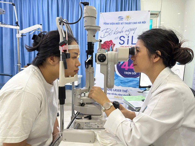 Từ LASIK đến SILK – cuộc 'cách mạng' khúc xạ tại HITEC- Ảnh 2.
