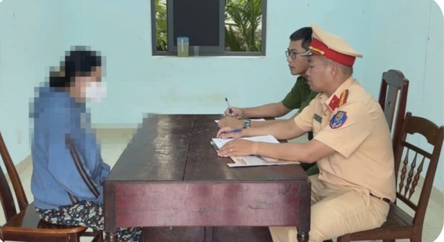 Lời khai của phụ nữ đi xe đạp điện tông người bán vé số rồi bỏ chạy- Ảnh 1.