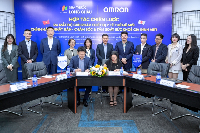 Long Châu và OMRON Nhật Bản ra mắt trọn bộ giải pháp thiết bị y tế chính hãng Nhật Bản tầm soát chăm sóc sức khỏe tại nhà- Ảnh 1.