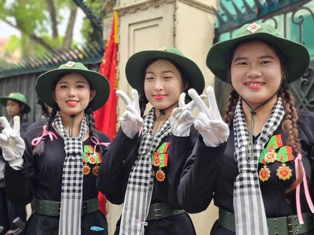 Hình ảnh mới nhất về các khối diễu binh, diễu hành tập kết vào vị trí trước giờ tổng hợp luyện- Ảnh 4.